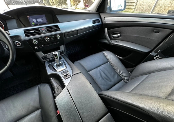 BMW Seria 5 cena 26900 przebieg: 233830, rok produkcji 2008 z Szczecin małe 781